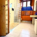 Dom wakacyjny Caleton-gara-suites